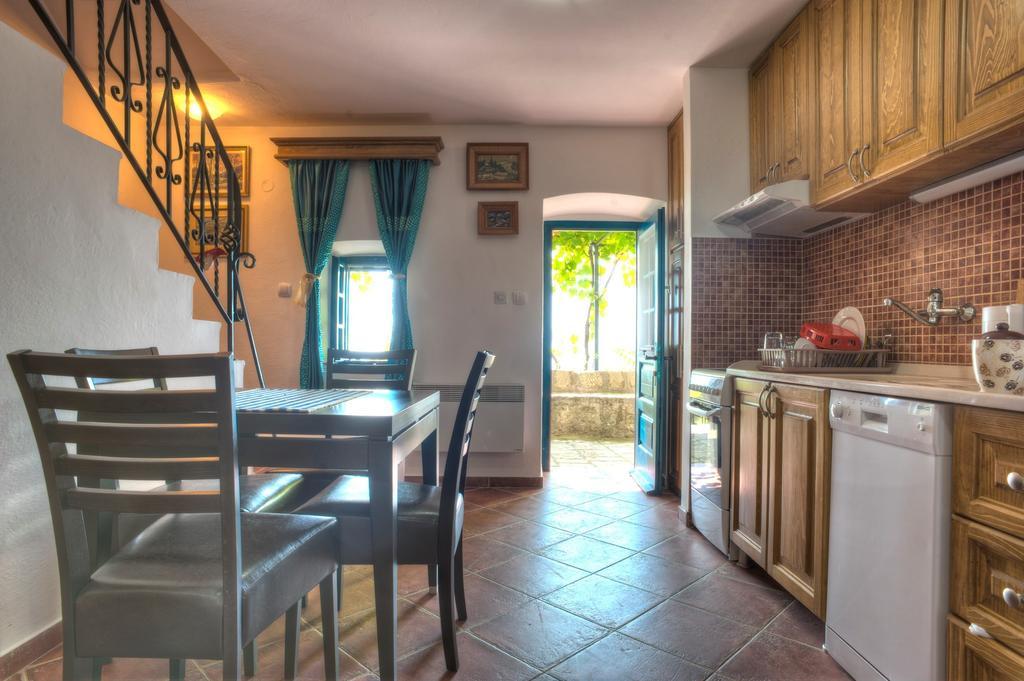 Holiday Home Neda Sveti Stefan Rum bild